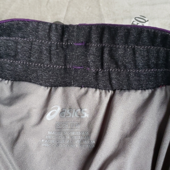 Athletic shorts - Picture 3 of 4